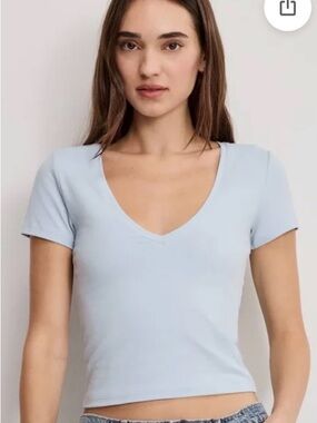 Good American Women's V-neck Short-Sleeve Top